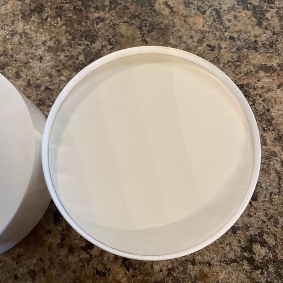 Vintage Tatiana perfumed body Dusting powder Diane Von Furstenberg New 2 Oz NOS - Picture 4 of 5